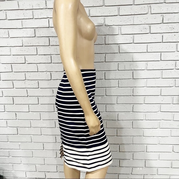J.Crew Women’s Navy and White Striped Pencil Skirt - Picture 8 of 9